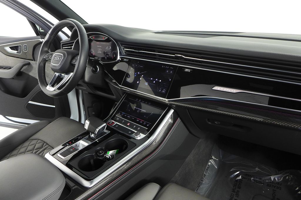 Thumbnail: 2022 Audi SQ7 - 14