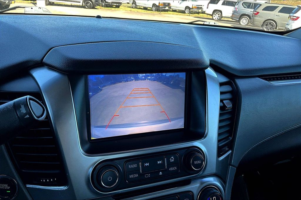 2017 Chevrolet Tahoe LT Silver at Autostrade