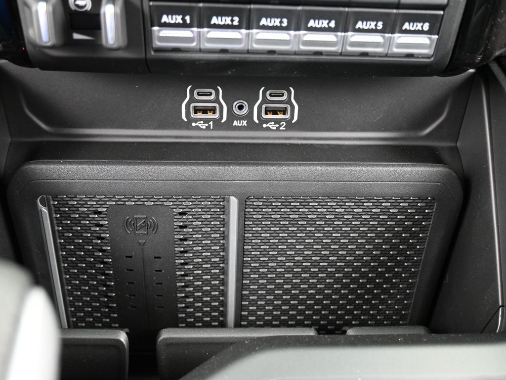 New 2026 Diamond Black Crystal Pearlcoat Ram RHO image 21