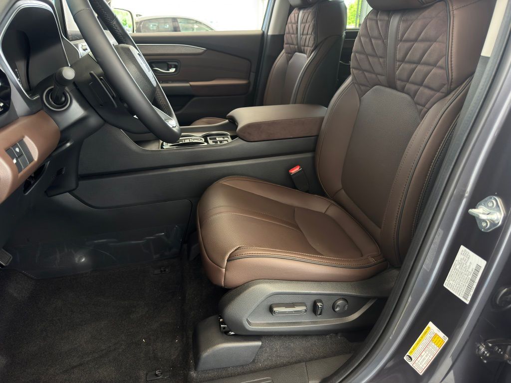 2026 Honda Pilot Elite  at Community Honda