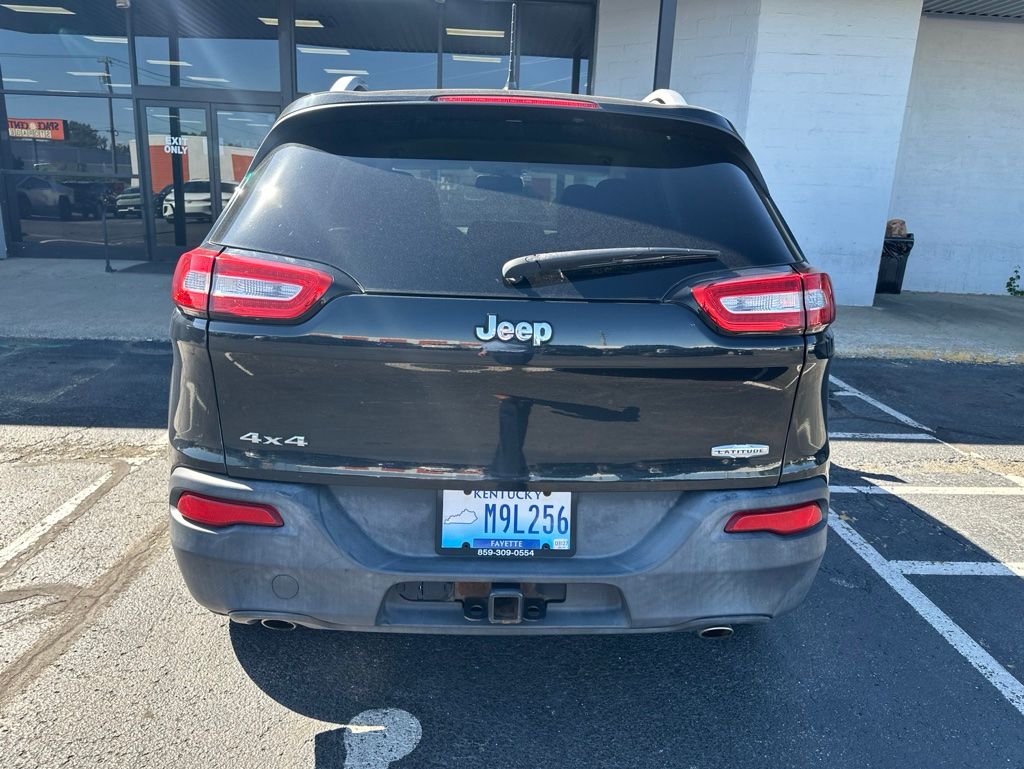 View vehicle photo 7