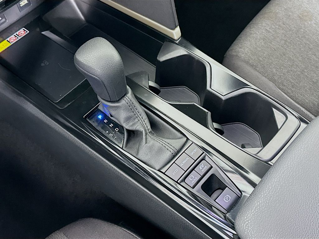 Thumbnail: 2025 Toyota Camry - 16