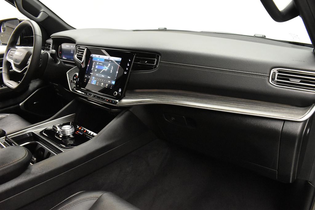 Thumbnail: 2024 Jeep Wagoneer - 28