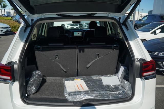 Thumbnail: 2026 Volkswagen Atlas - 12