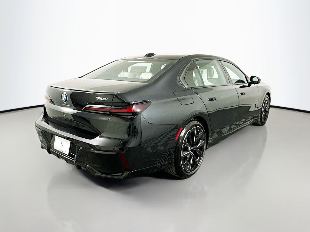 Thumbnail: 2025 BMW 7 Series - 5