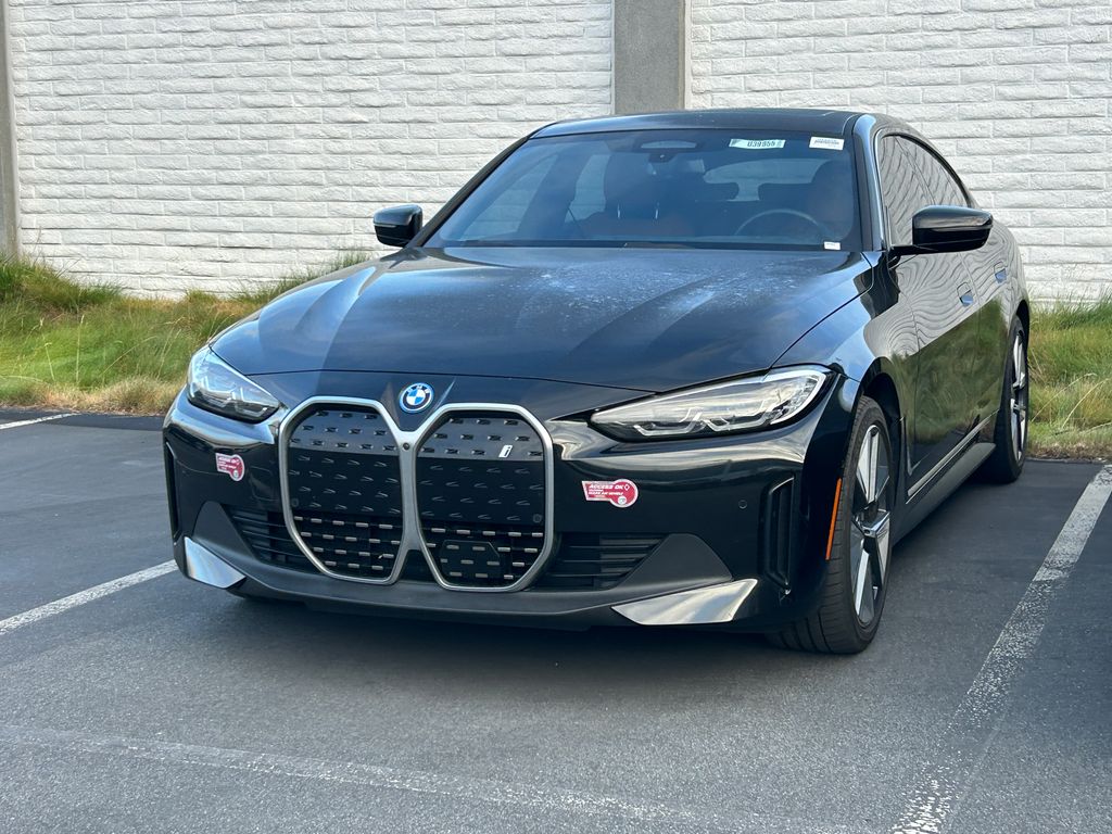 Thumbnail: 2023 BMW i4 - 2