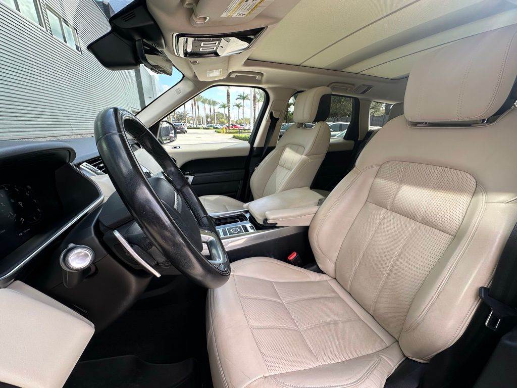 Thumbnail: 2022 Land Rover Range Rover Sport - 5