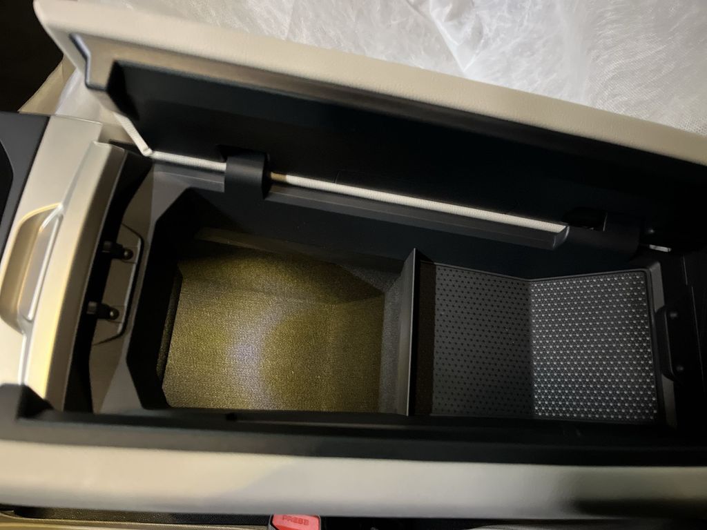 Thumbnail: 2026 BMW iX - 21