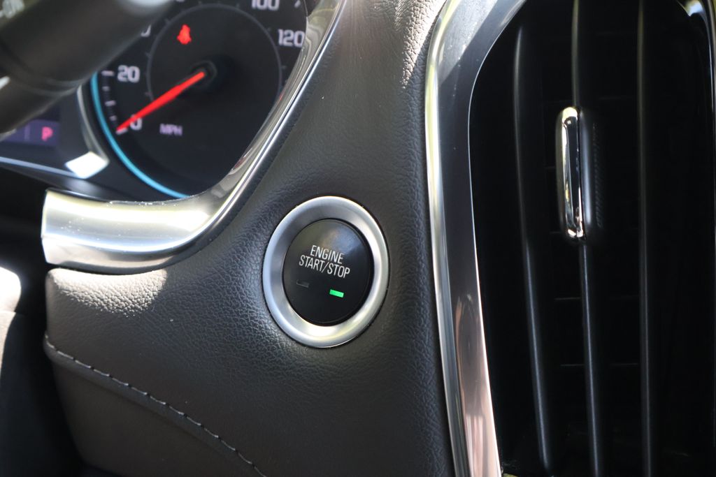 Thumbnail: 2023 Chevrolet Traverse - 28