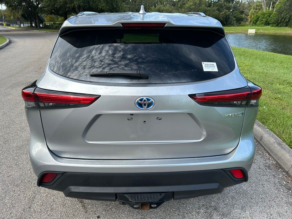 Thumbnail: 2021 Toyota Highlander - 4