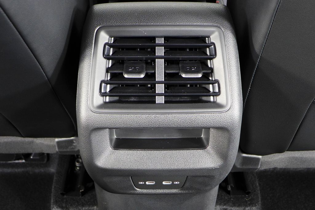 Thumbnail: 2025 Volkswagen Tiguan - 23