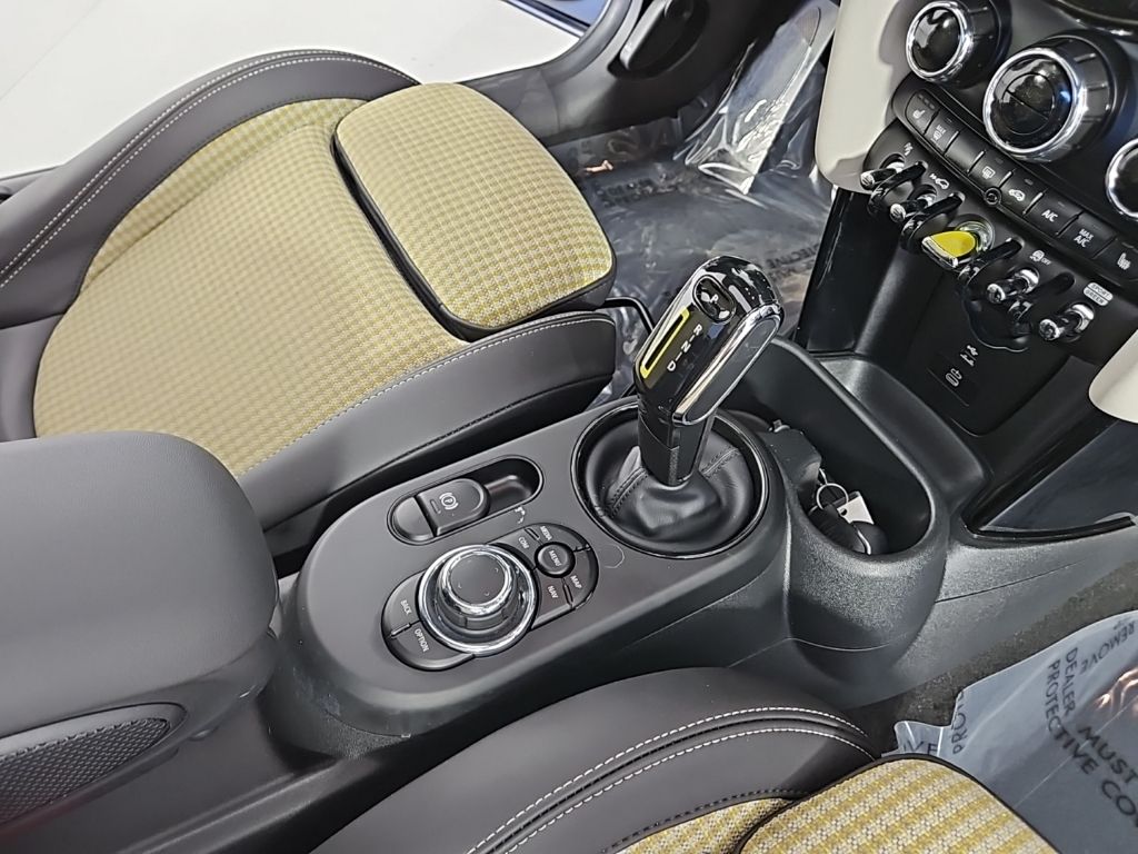 Thumbnail: 2023 MINI Cooper - 16