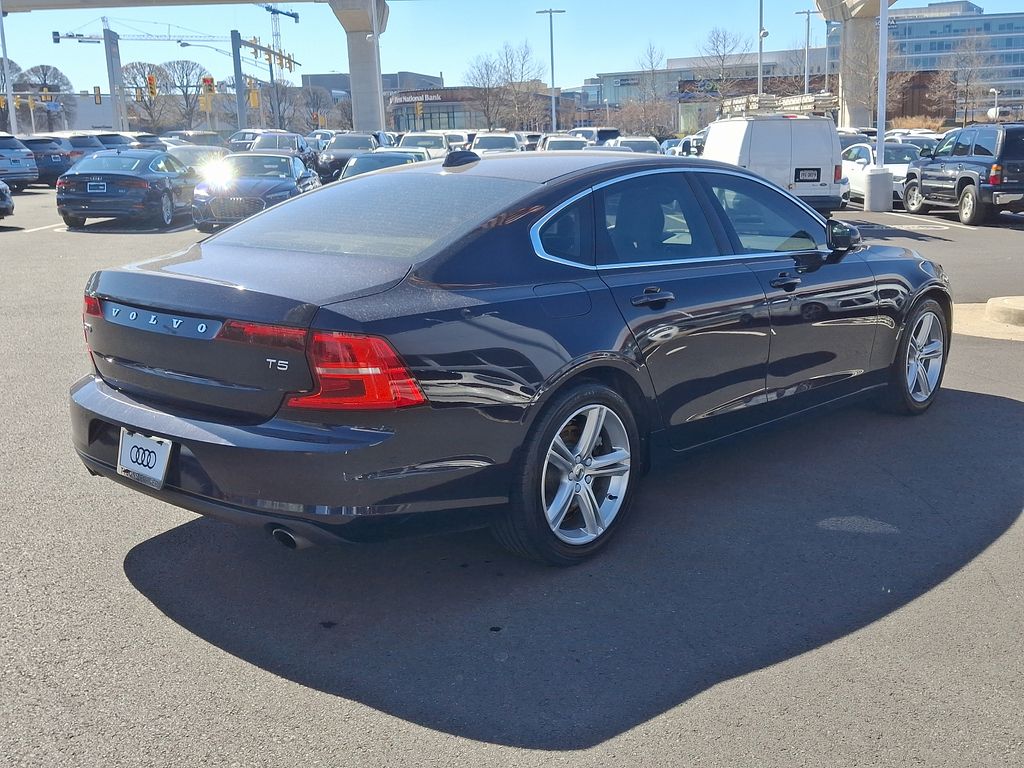 2017 Volvo S90 T5 Momentum 4