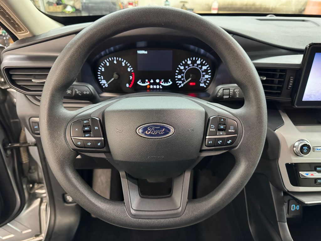 2023 Ford Explorer Base