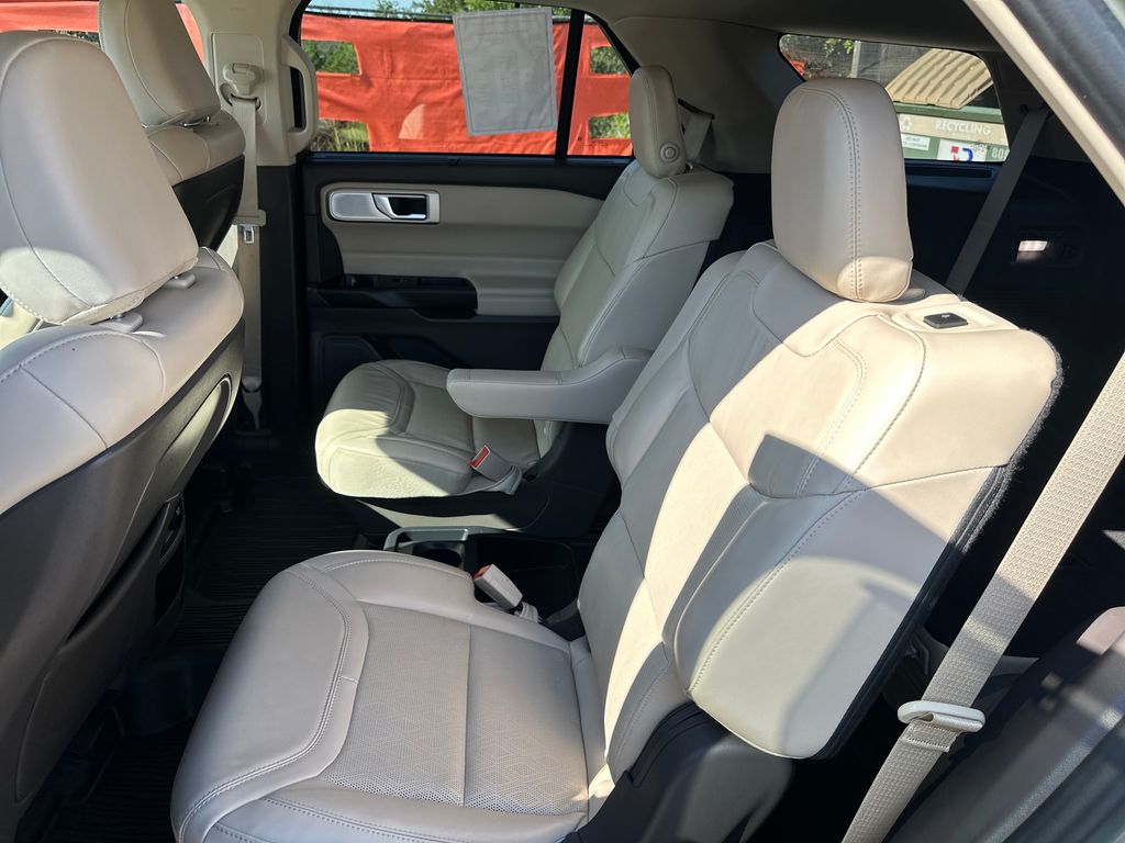 Used Car 2020 Ford Explorer  Platinum For Sale Under $30,000 In Austin, Texas