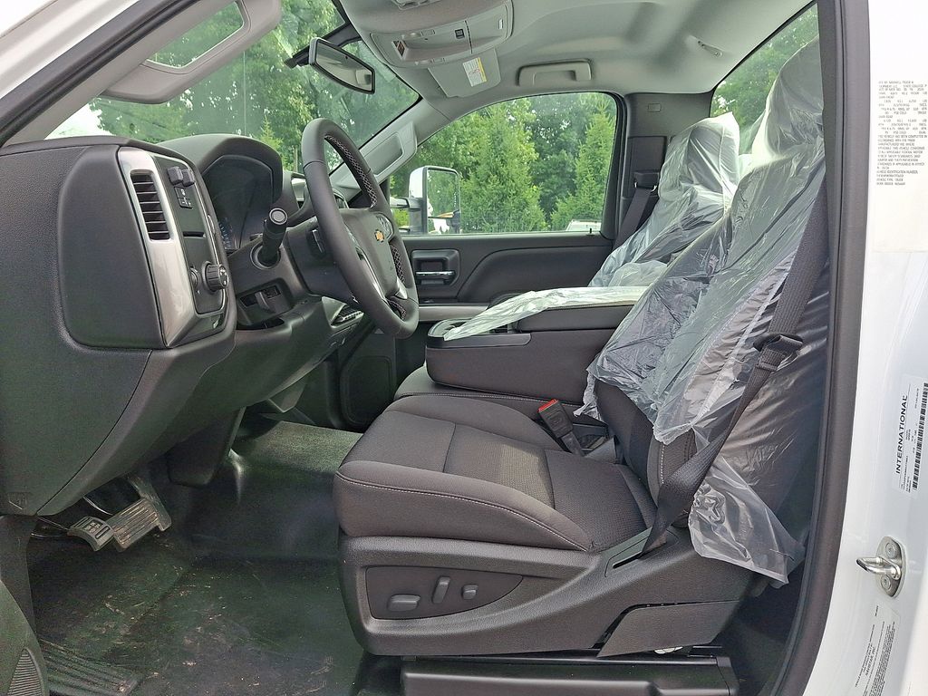 2024 Chevrolet Silverado 5500HD 1LT - 7