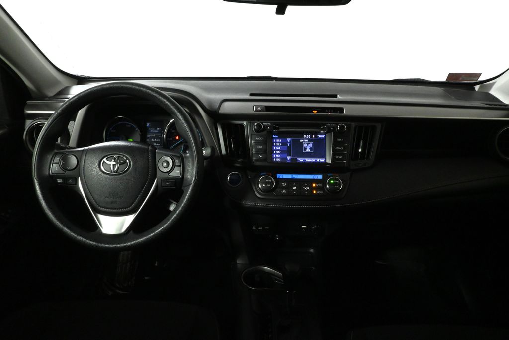 2018 Toyota RAV4 LE 17