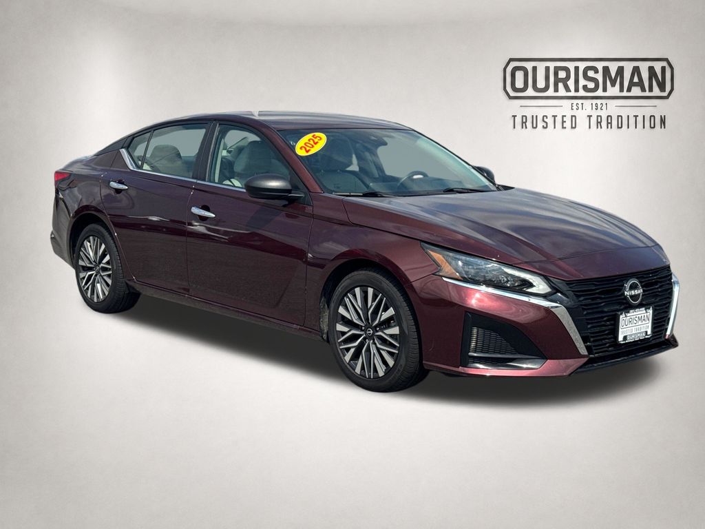 Garnet Pearl 2025 Nissan Altima Sedan Front-Wheel Drive Continuously Variable Transmission