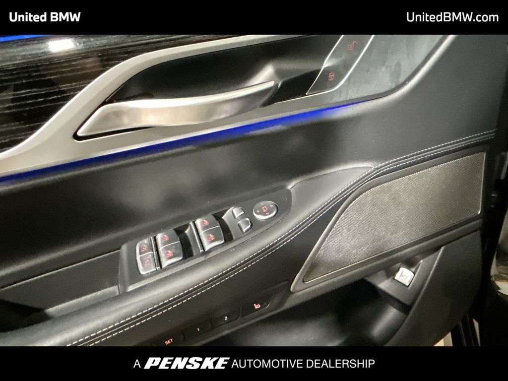 2022 BMW 7 Series 750i xDrive 11