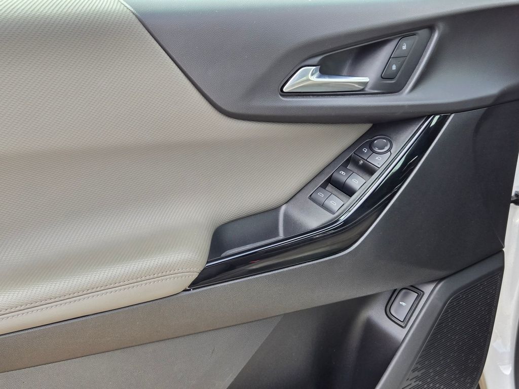 Used 2025 Chevrolet Equinox SUV