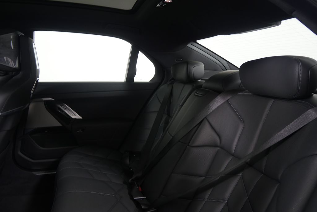 Thumbnail: 2024 BMW 7 Series - 14