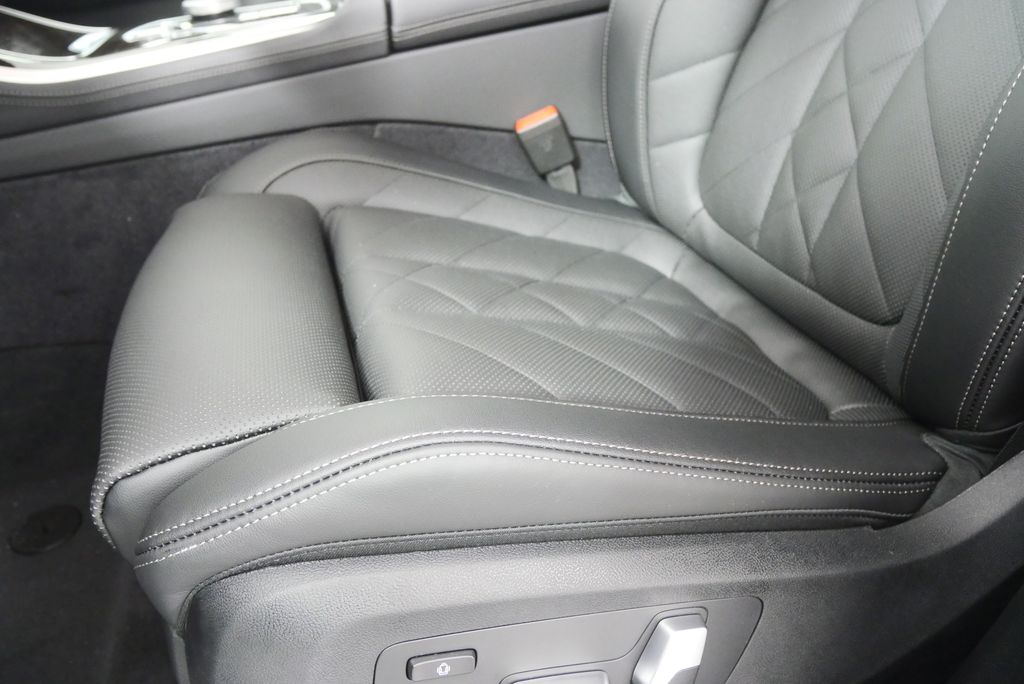 Thumbnail: 2026 BMW X5 - 9