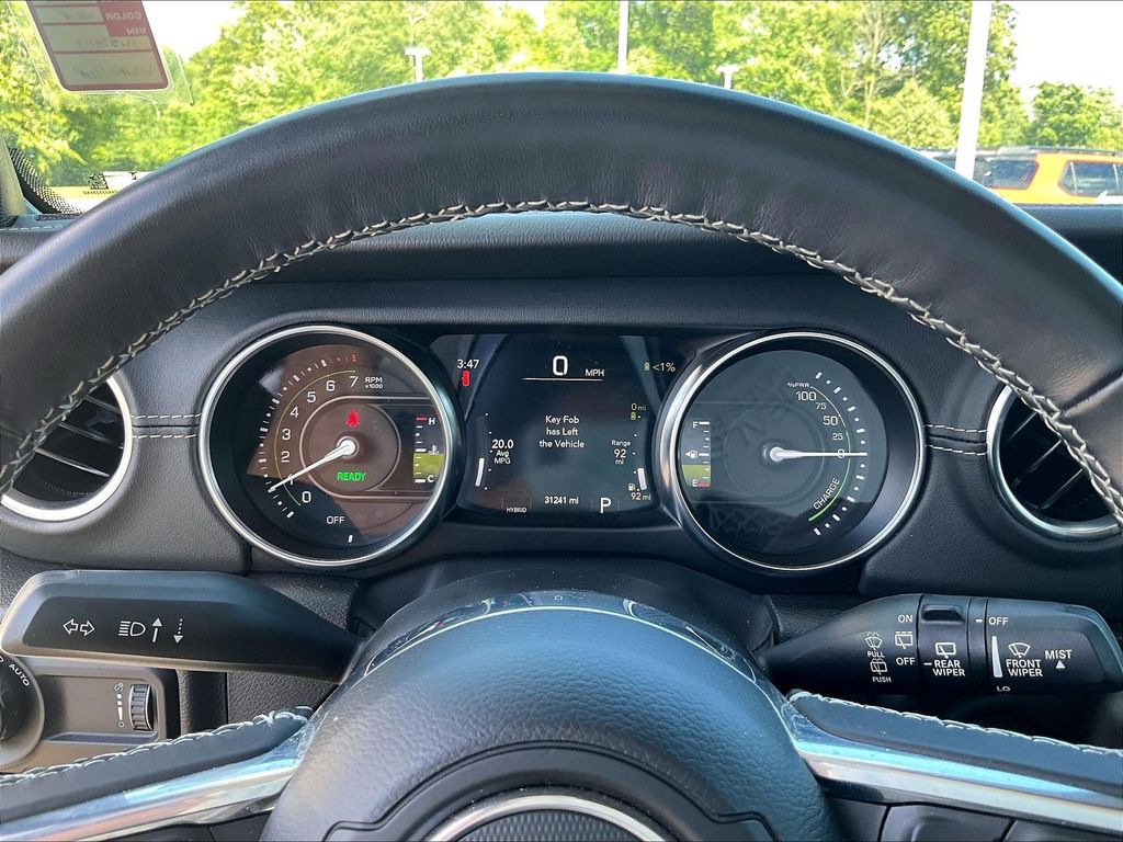 2023 Jeep Wrangler — photo 24