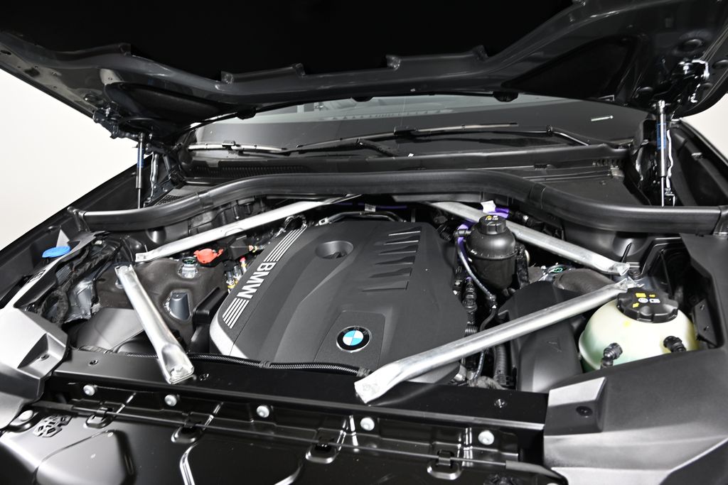 Thumbnail: 2026 BMW X7 - 28