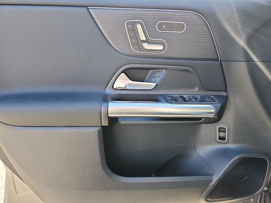 Thumbnail: 2026 Mercedes-Benz GLA - 8