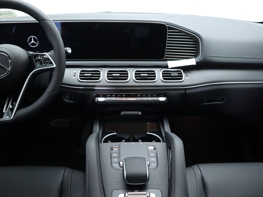 2024 Mercedes-Benz GLS 450 4MATIC 13