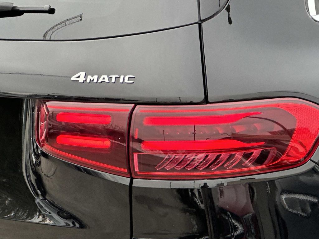 Thumbnail: 2025 Mercedes-Benz GLB - 10