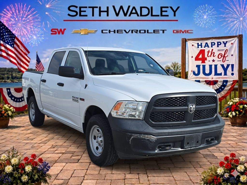 Bright White Clearcoat 2016 RAM 1500 Pickup Truck Four-Wheel Drive 8-Speed Automatic