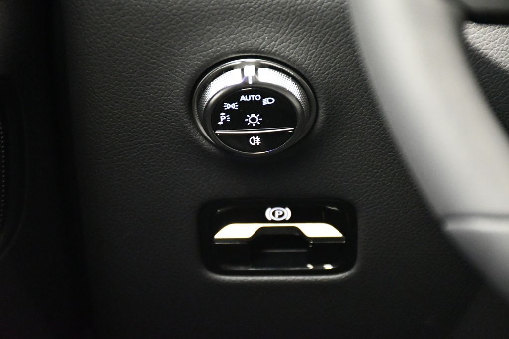 2025 Mercedes-Benz GLC 350 21