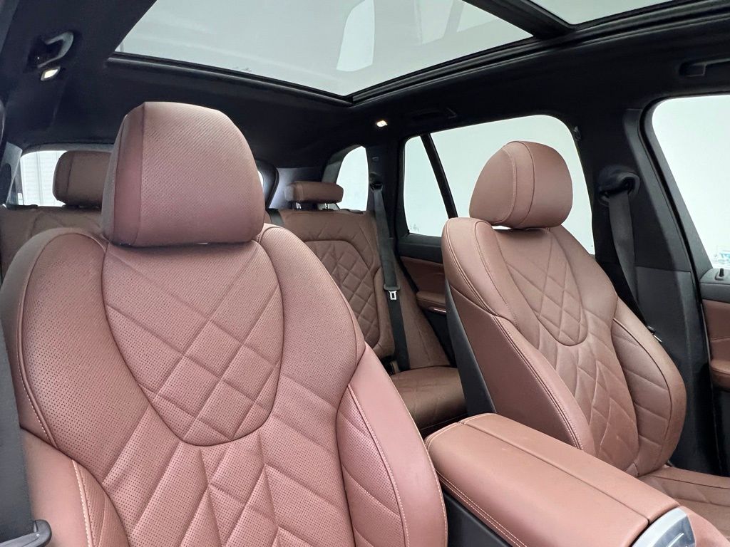 Thumbnail: 2023 BMW X5 - 7