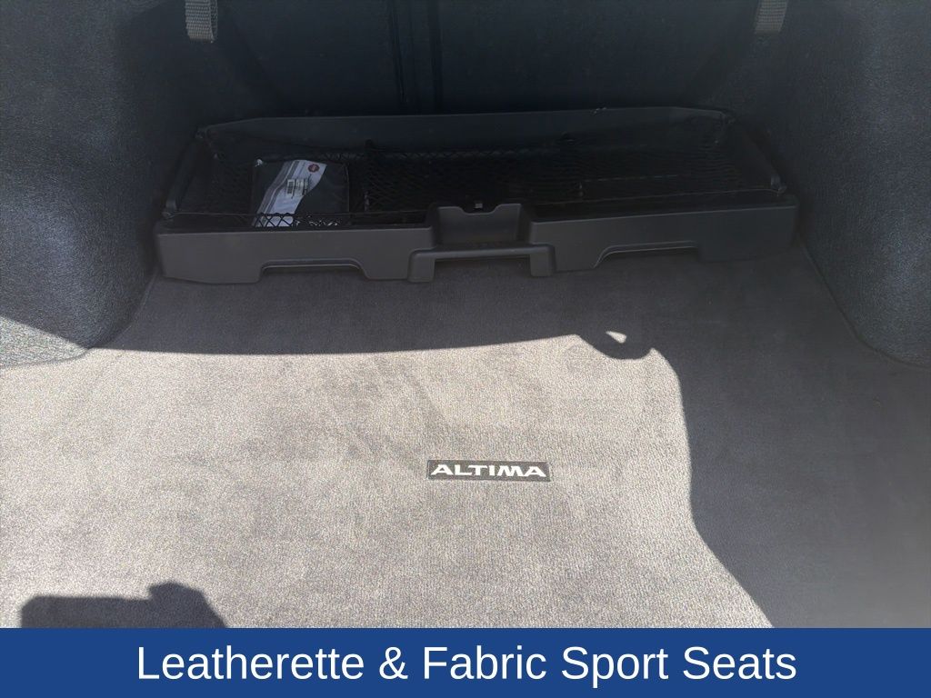 2022 Nissan Altima SR FWD