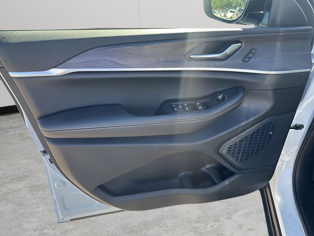 New Car 2025 Jeep Grand Cherokee  Limited For Sale Under $50,000 In Austin, Texas