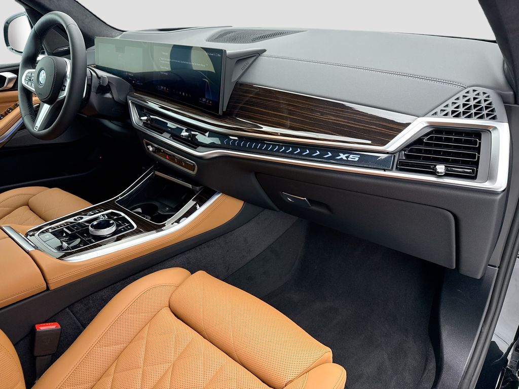 Thumbnail: 2026 BMW X5 - 16