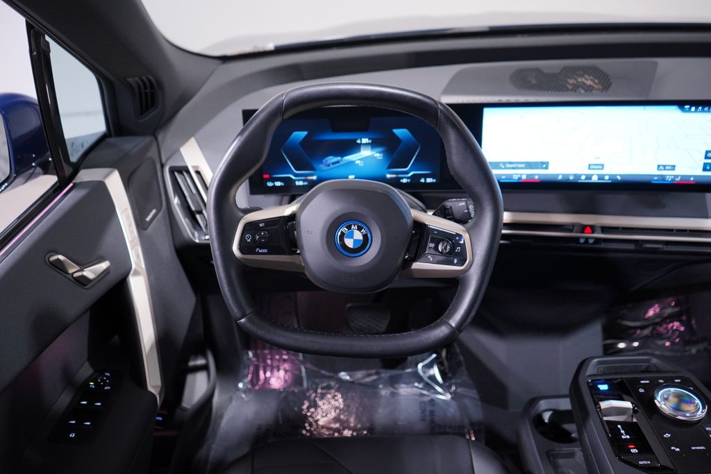 Thumbnail: 2024 BMW iX - 10