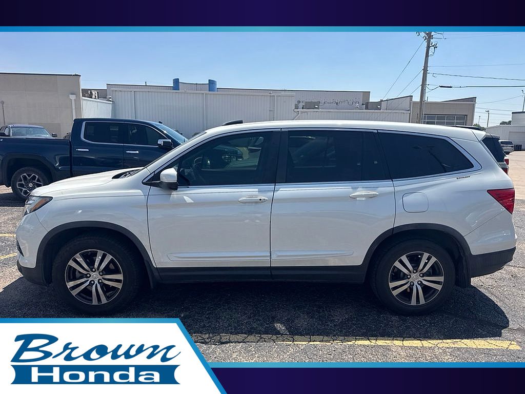 White 2018 Honda Pilot SUV / Crossover Front-Wheel Drive 6-Speed Automatic