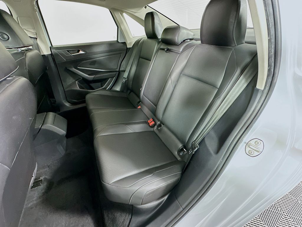 Thumbnail: 2019 Volkswagen Jetta - 24