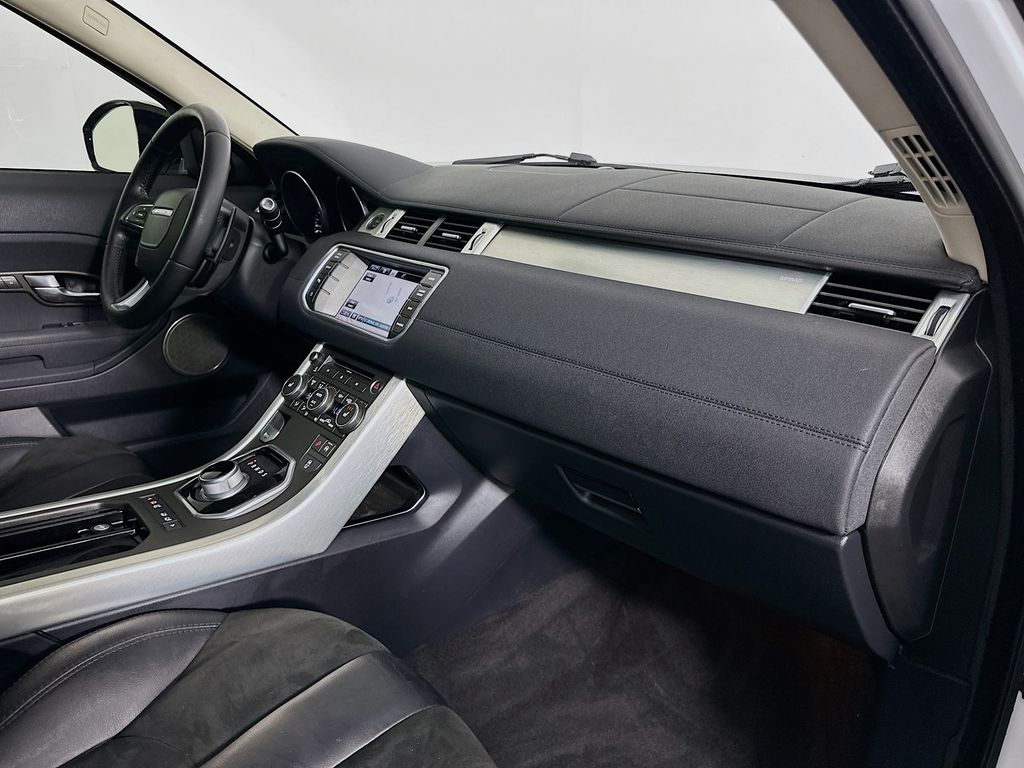 Thumbnail: 2015 Land Rover Range Rover Evoque - 29