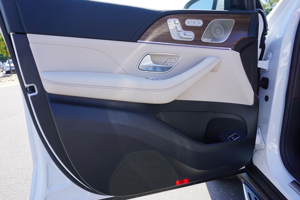 Thumbnail: 2026 Mercedes-Benz GLE - 23