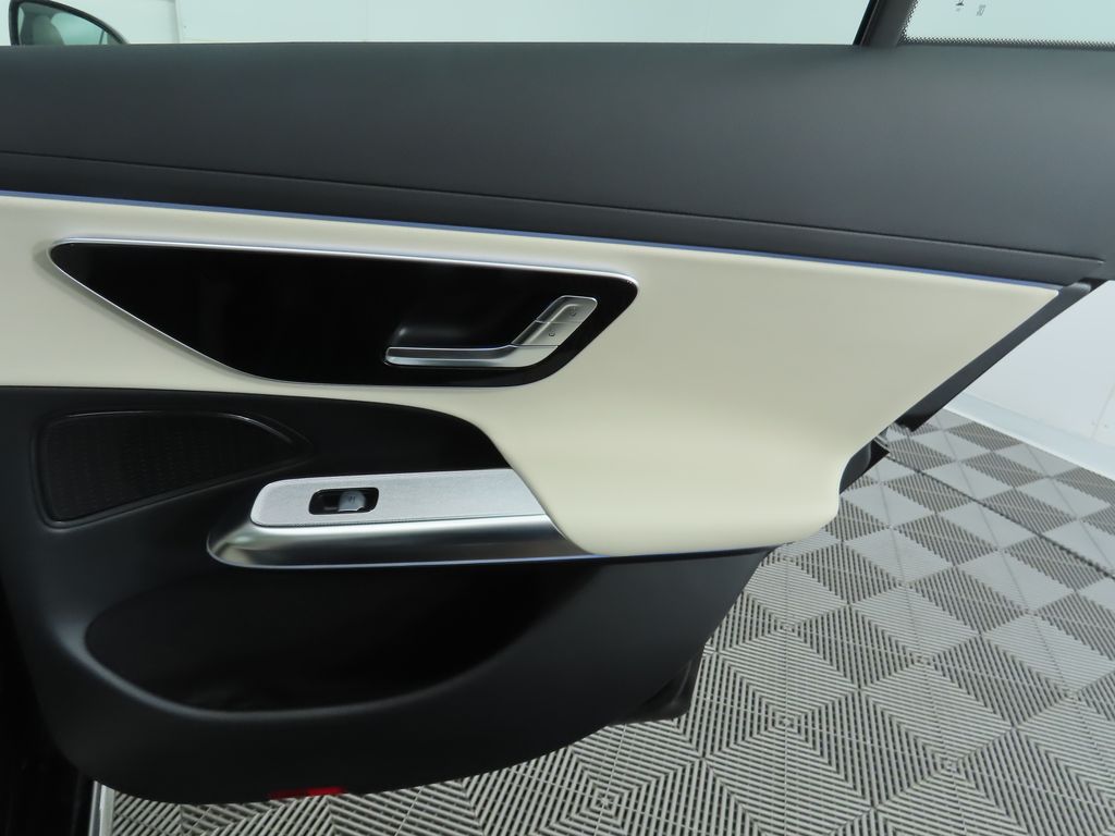 Thumbnail: 2025 Mercedes-Benz E-Class - 28