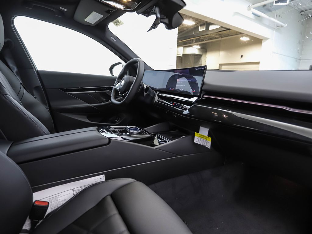 Thumbnail: 2026 BMW 5 Series - 30