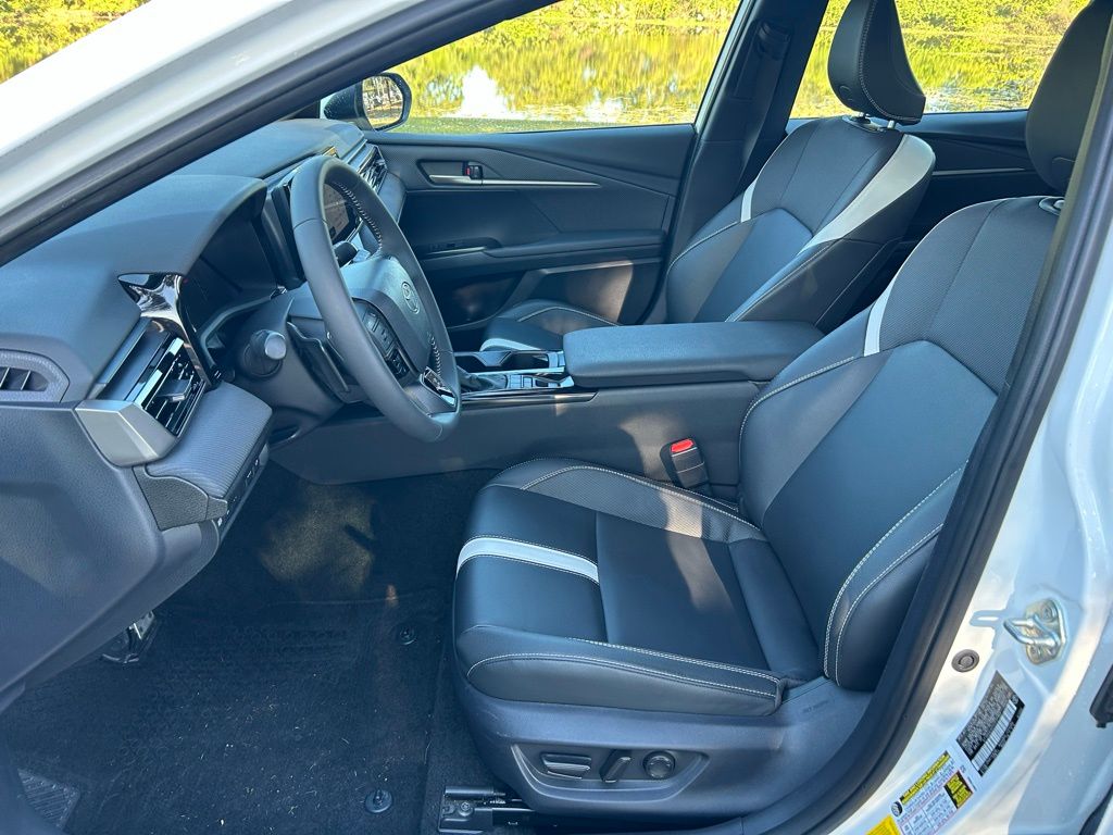 Thumbnail: 2025 Toyota Camry - 14