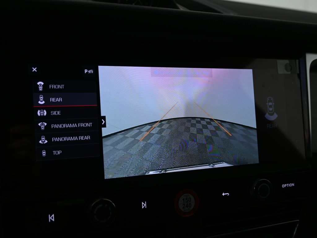 Thumbnail: 2026 Porsche Macan - 28