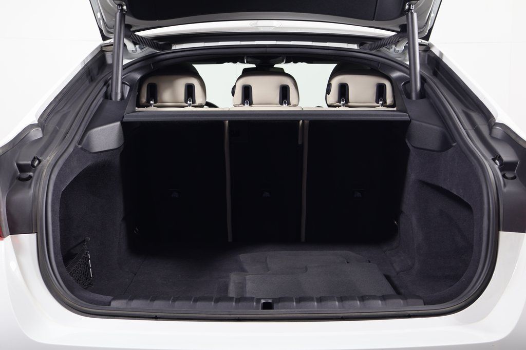 Thumbnail: 2023 BMW i4 - 14