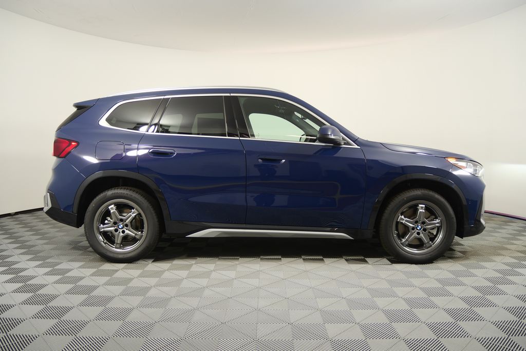 Thumbnail: 2026 BMW X1 - 2
