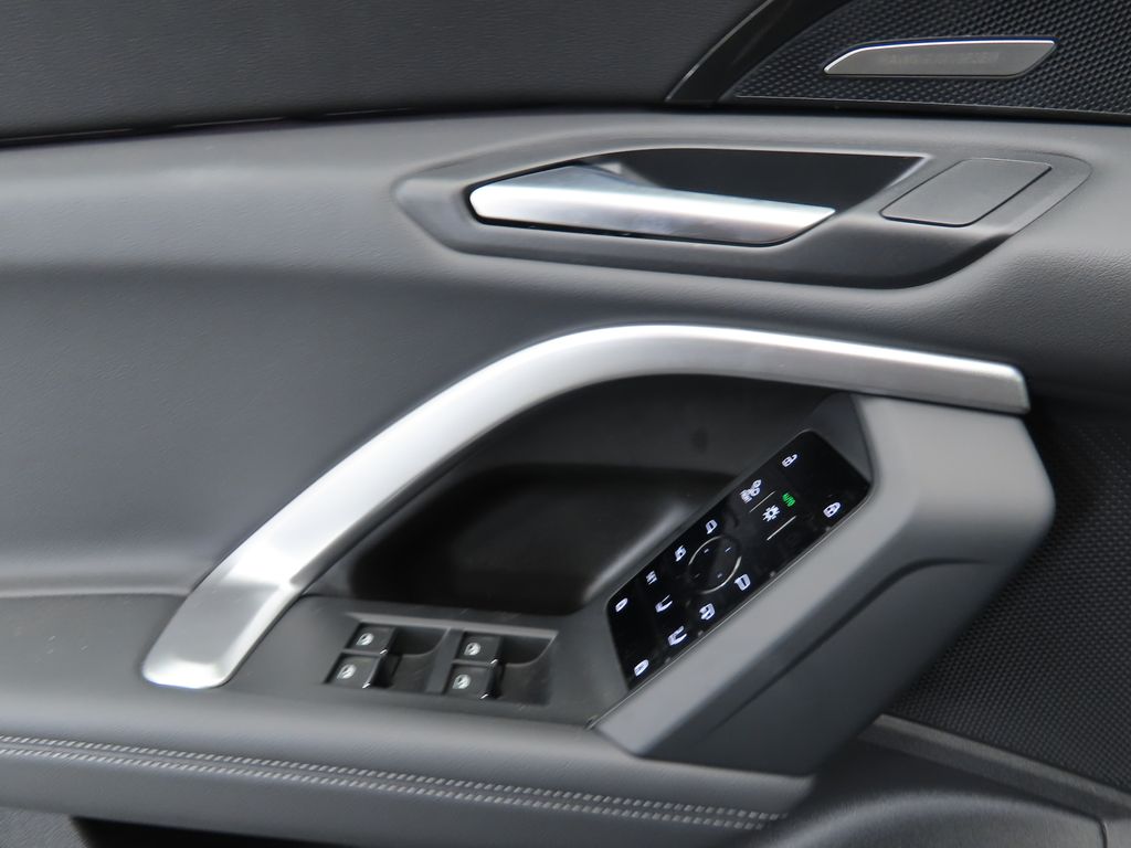 2025 Audi Q5 Premium 25