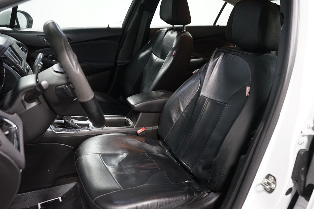 Thumbnail: 2019 Chevrolet Cruze - 6